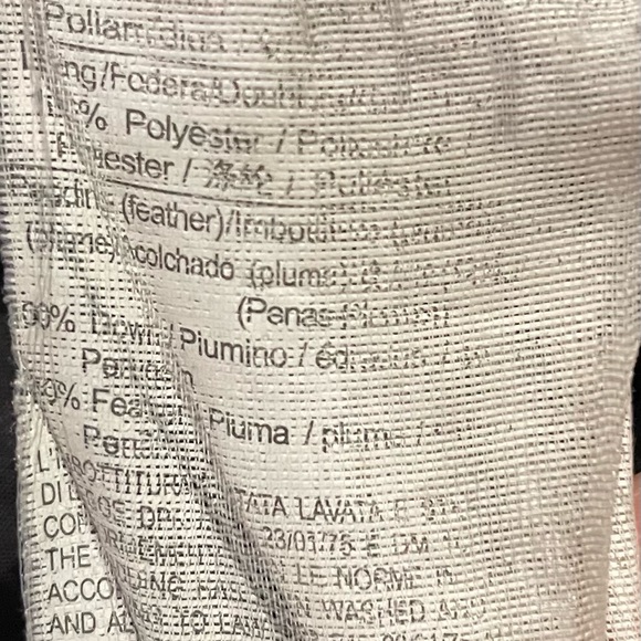 Guess black size small down jacket - Picture 5 of 5